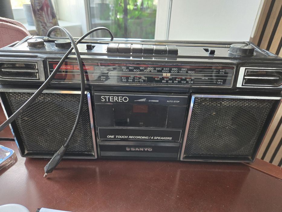 Stare radio Sanyo