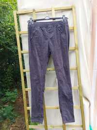 Spodnie sztruksowe damskie rozmiar 40/42 firma ESMARA