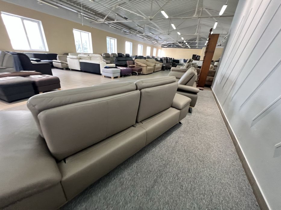 Два великі шкіряні дивани пуфік XXL шкіряні виставкові