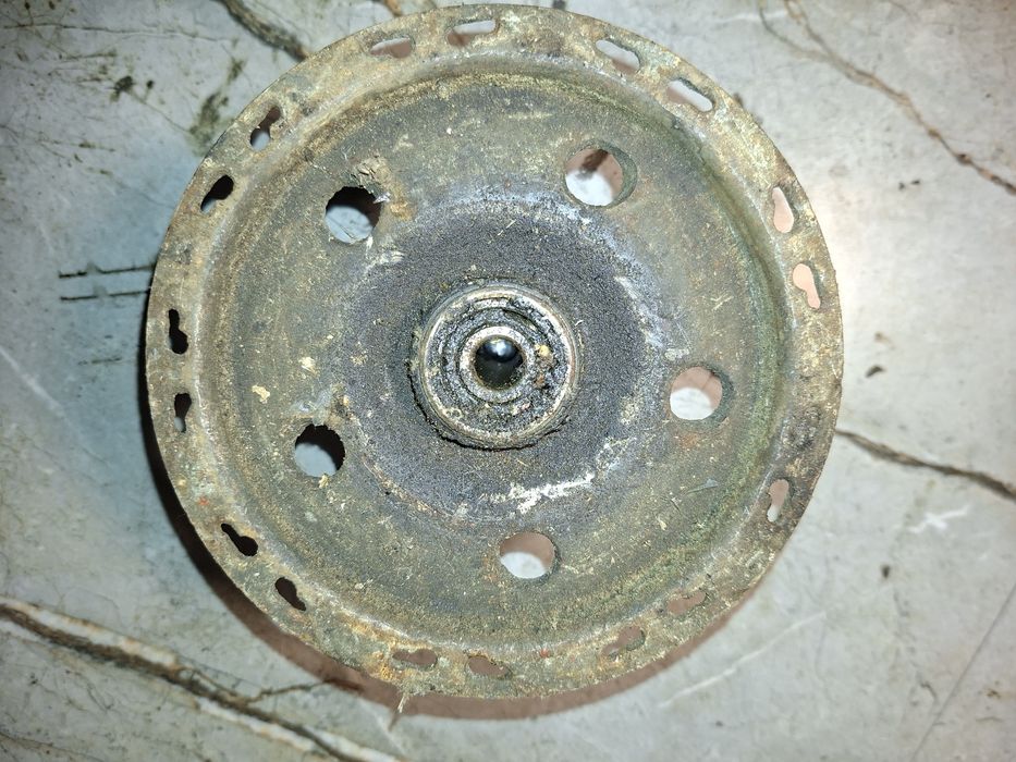 Piasta kola tył wsk 125 m06 wfm polpiast polbebny r19"