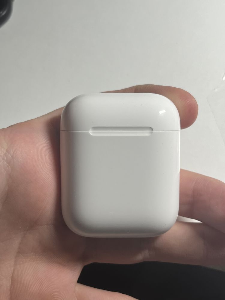 Etui Ladujace Airpods 2 Stan idealny A1602