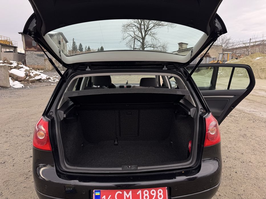 Volkswagen Golf 5 • 2004 рік • АКПП