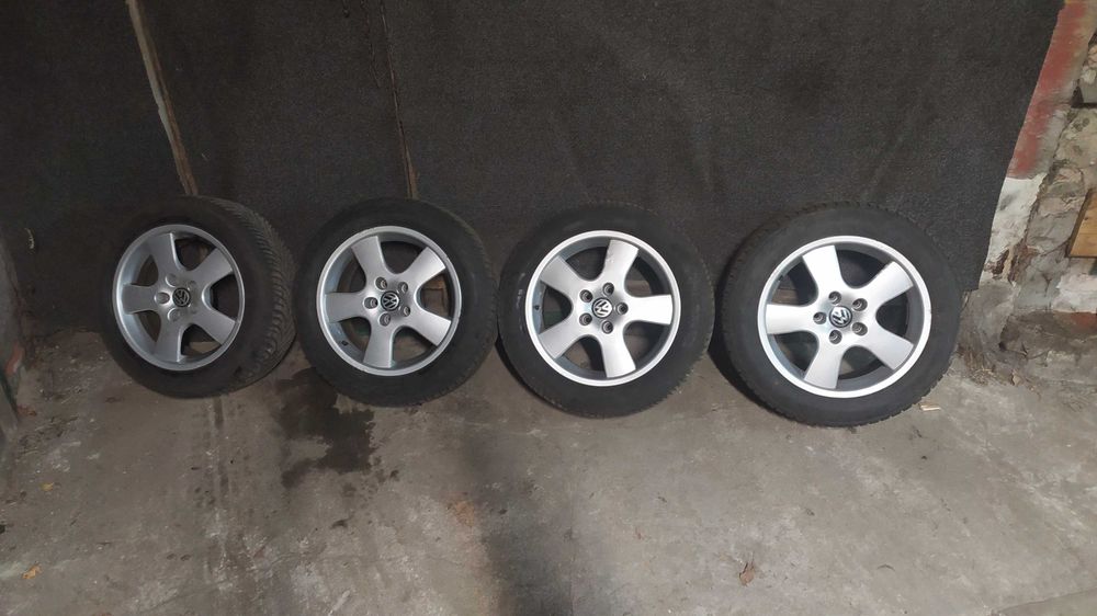 Koła zimowe 16 cali Vw Seat Skoda Audi 5x112 ET 35