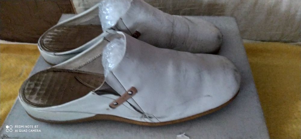 Klapki skórzane Schol 41  10 zł do prac gospodarczych