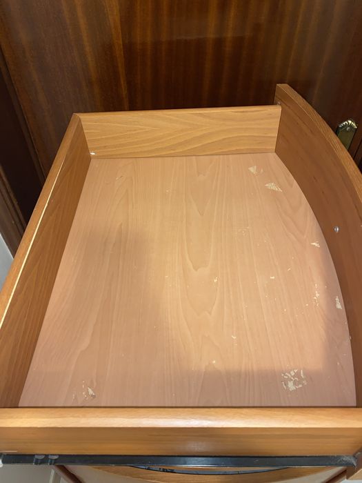 Cómoda com 7 gavetas