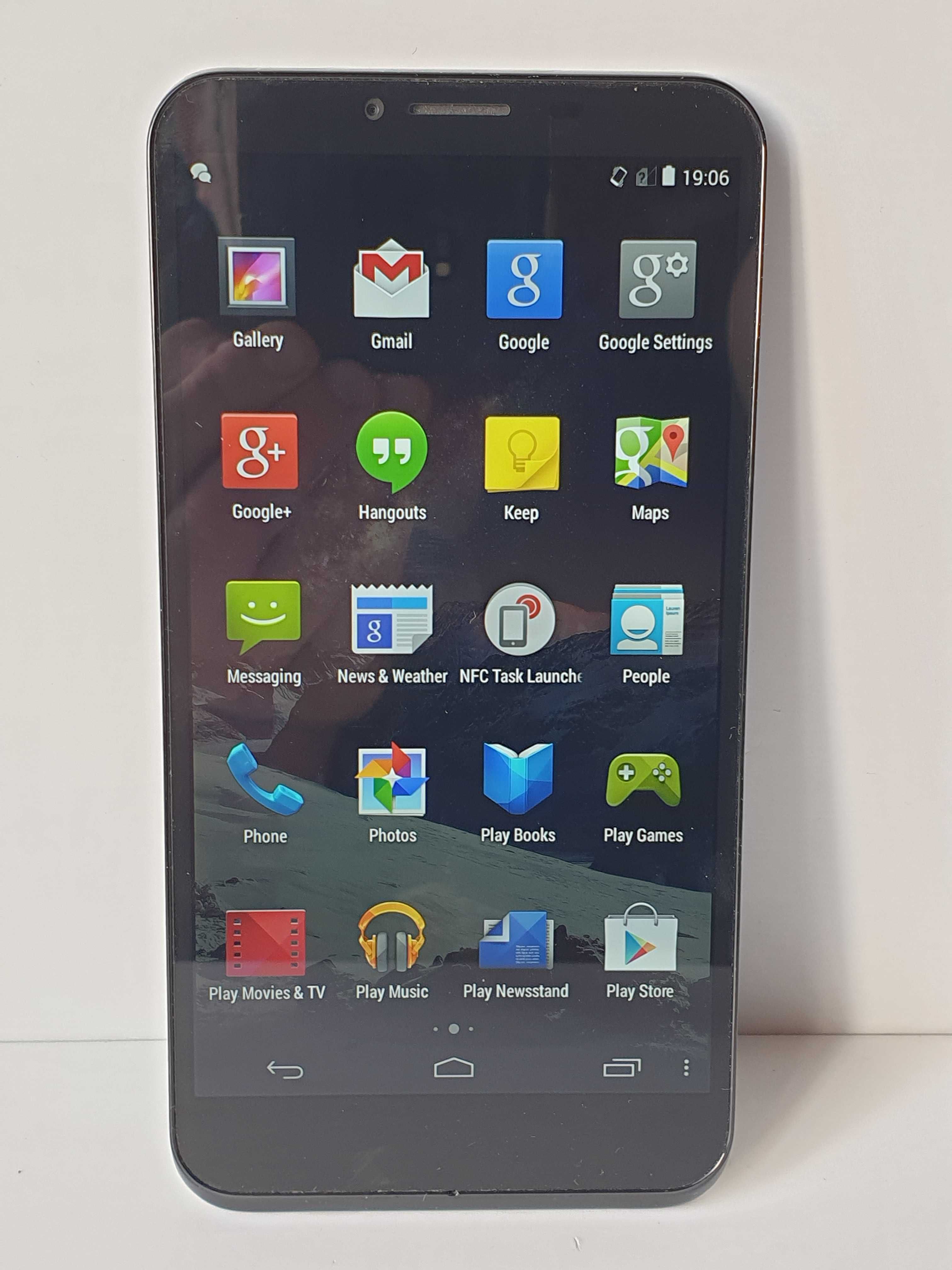 смартфон Vodafone Smart 4 max