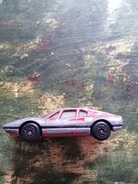 Stary resorak Matchbox Ferrari 308 GT 1981 rok