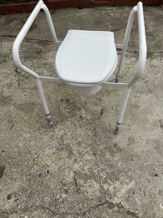 Cadeira sanita com regulação