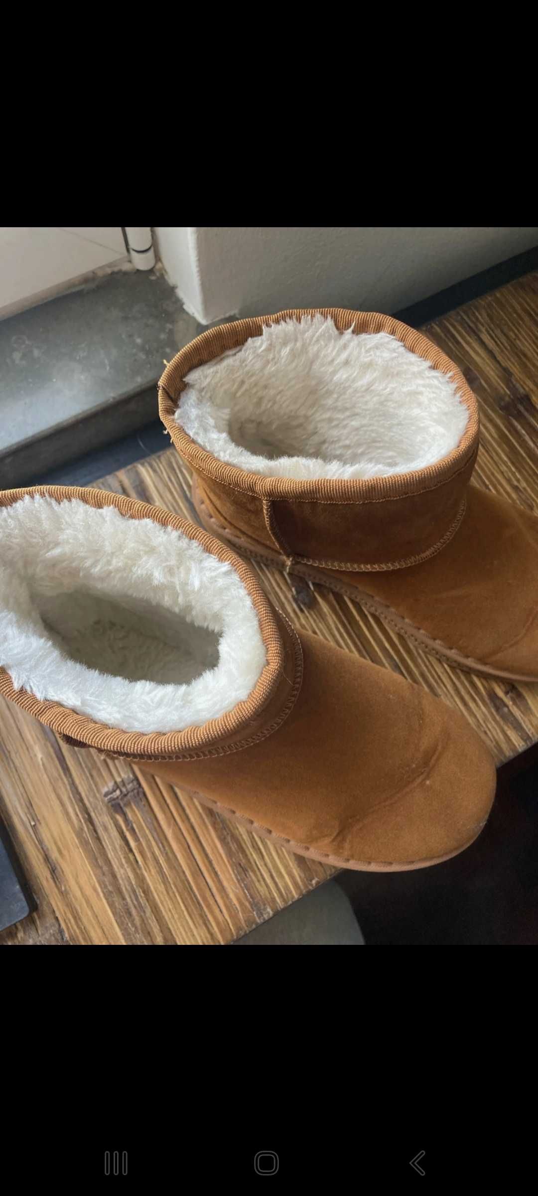 Botas com pelo N 36