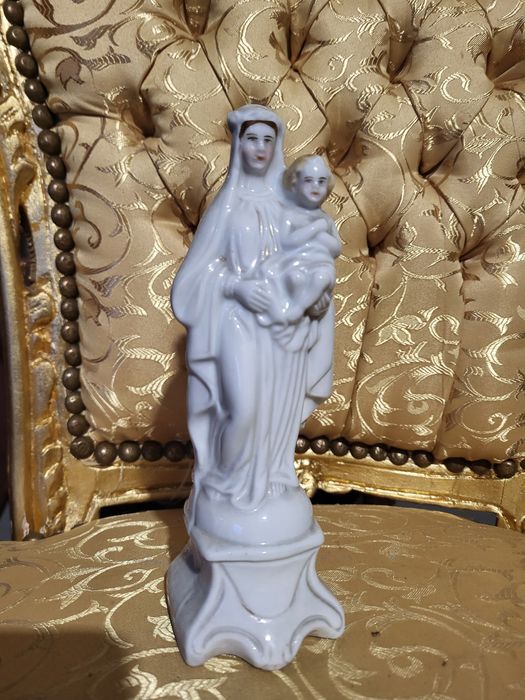Porcelanowa Maryja Matka Boża z dzieciątkiem Jezus