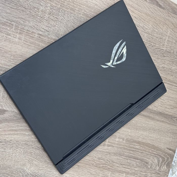 Asus Rog Strix i5 / gtx1650 / 16 / 256 + 512 SSD / 120гЦ