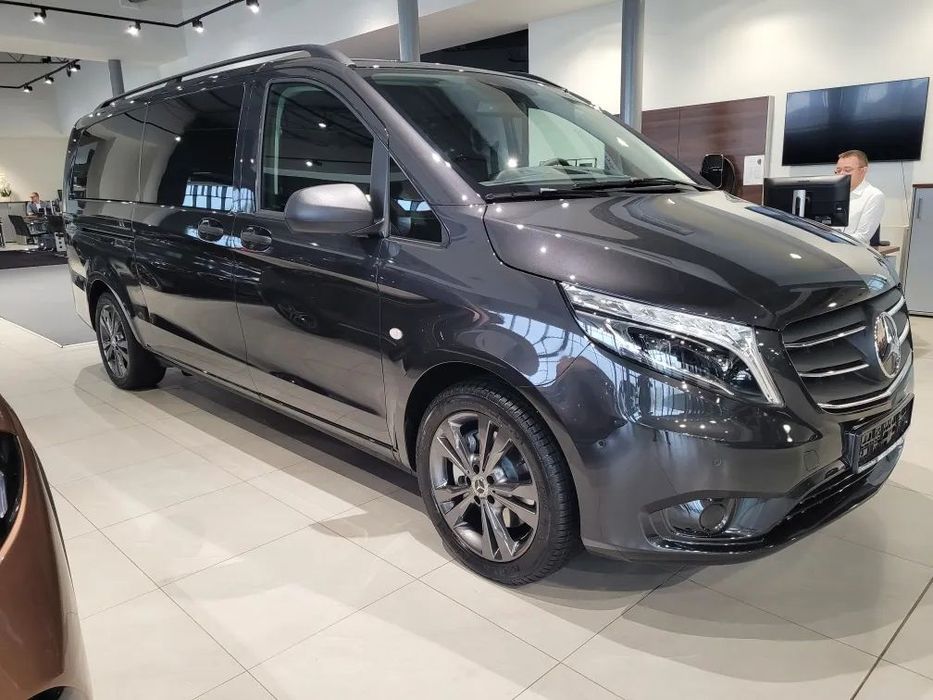 Mercedes-Benz Vito Tourer 190 Select 8 foteli webasto