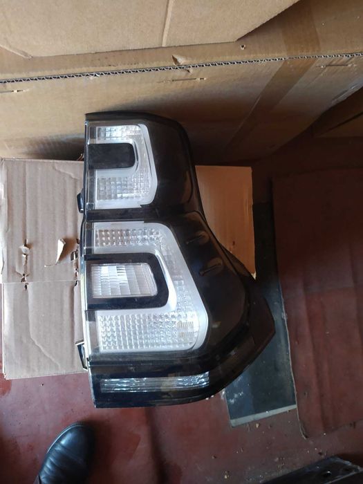 Продам задню праву фару Toyota LAND CRUISER PRADO 150