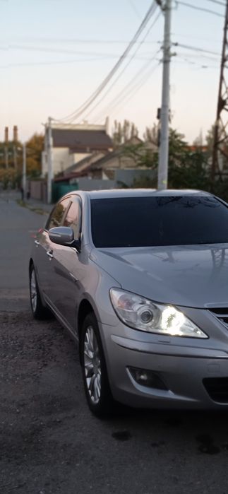 Hyundai Genesis 3.8 - 2008г