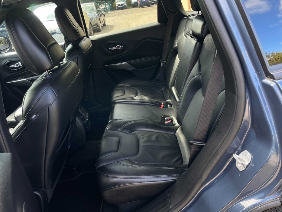 Jeep Cherokee 2021 бензин 3.2