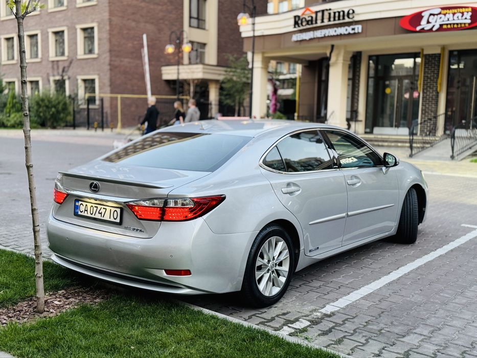 Аренда Lexus ES Hibrid/газ ВИКУП!