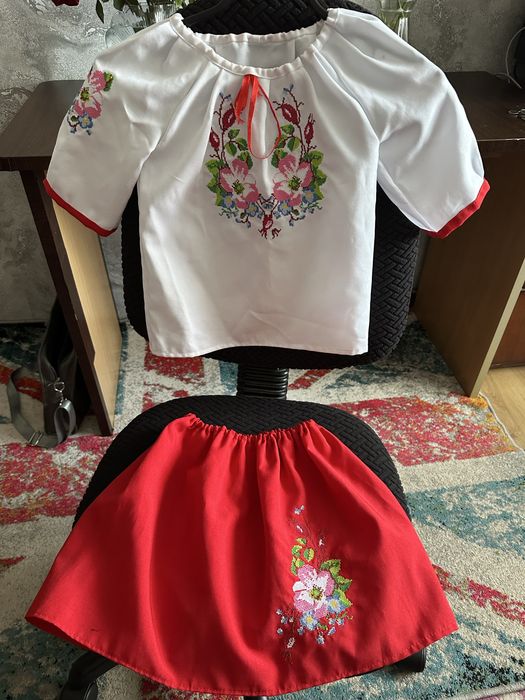 Вишиванка. Комплект. Вишита сорочка і спідничка для дівчинки