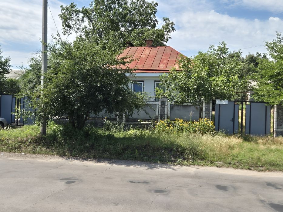 Продаж будинку по вулиці Миру