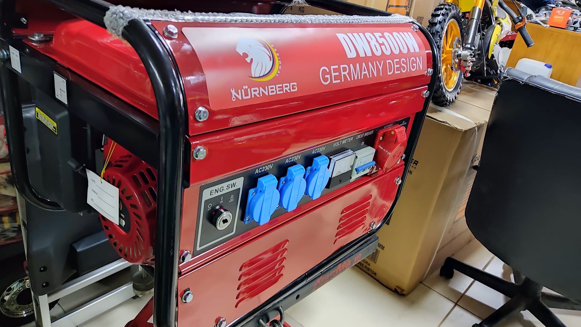 Gerador a Gasolina Alemão 8500W  
Novo na Caixa selada.
Máximo de saíd