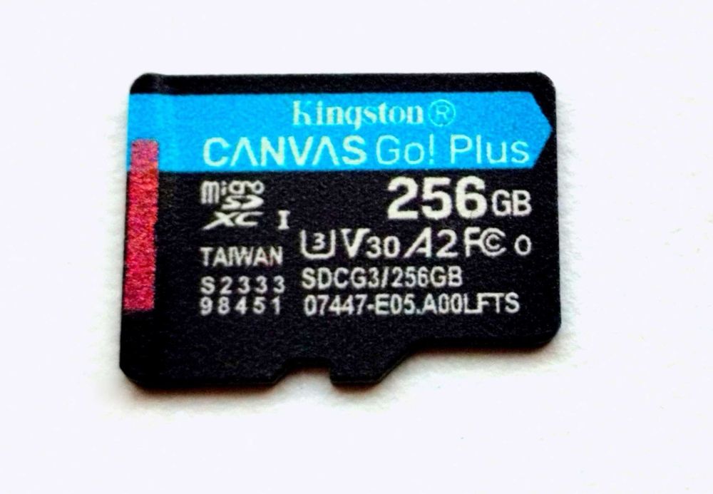 Карта пам'яті Kingston 256Gb Тайвань оригінал 4K-відео