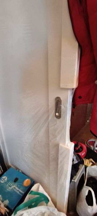 Drzwi przesuwne z systemem