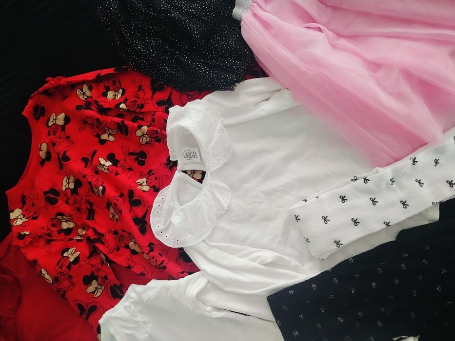 Ubrania dziewczece  128