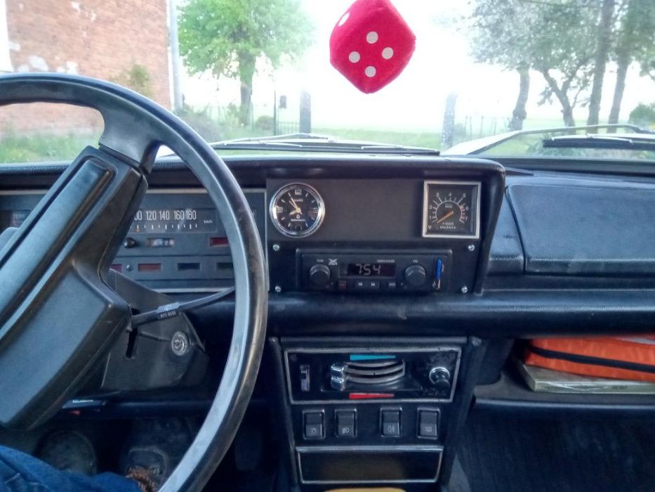 Kratka ramka zaślepka atrapa radia obrotomierz NOWA Fiat 125p FSO
