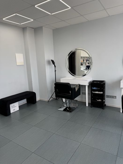 Аренда парикмахерского кресла / Оренда перукарського крісла. Є генірат