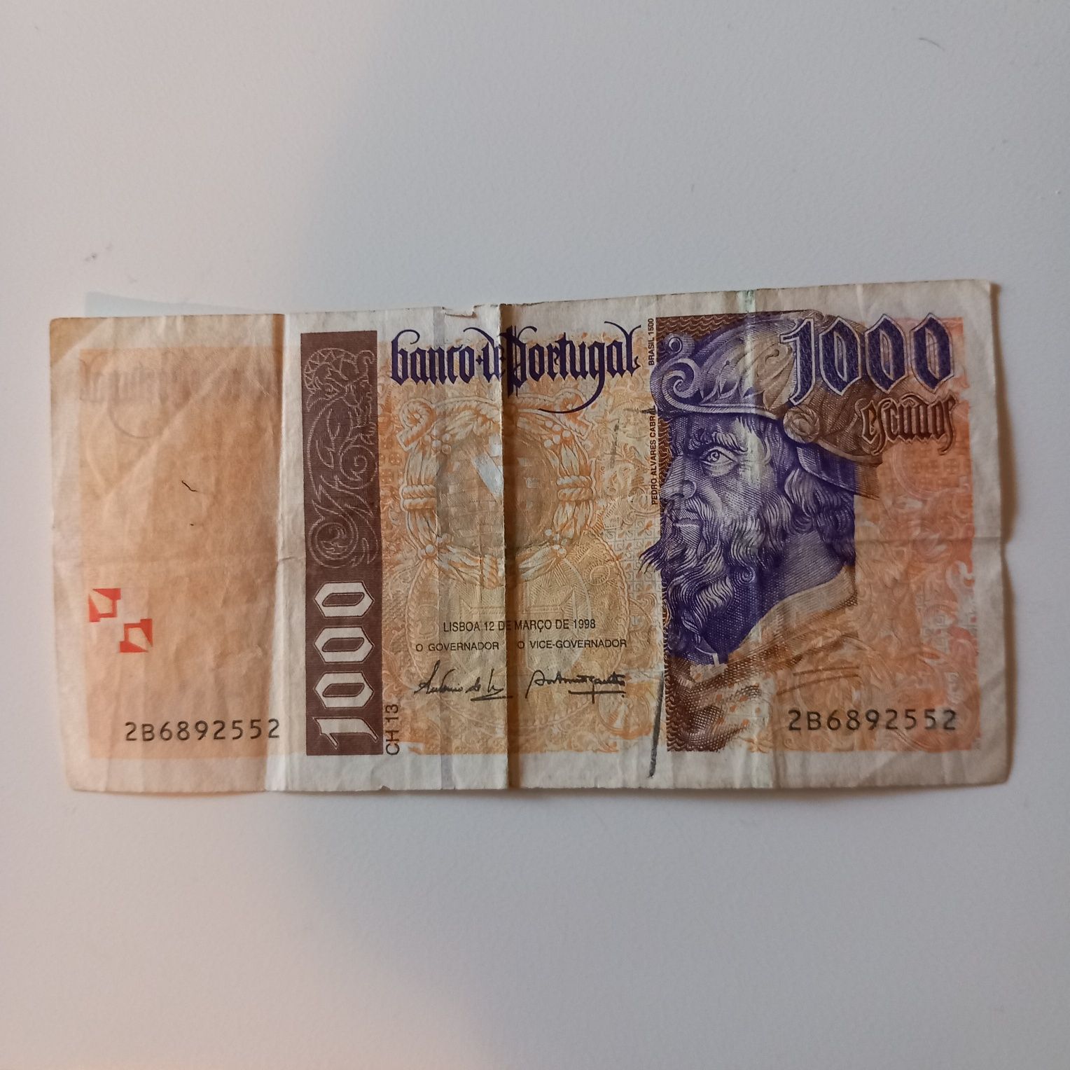 Vendo nota antiga de 1000