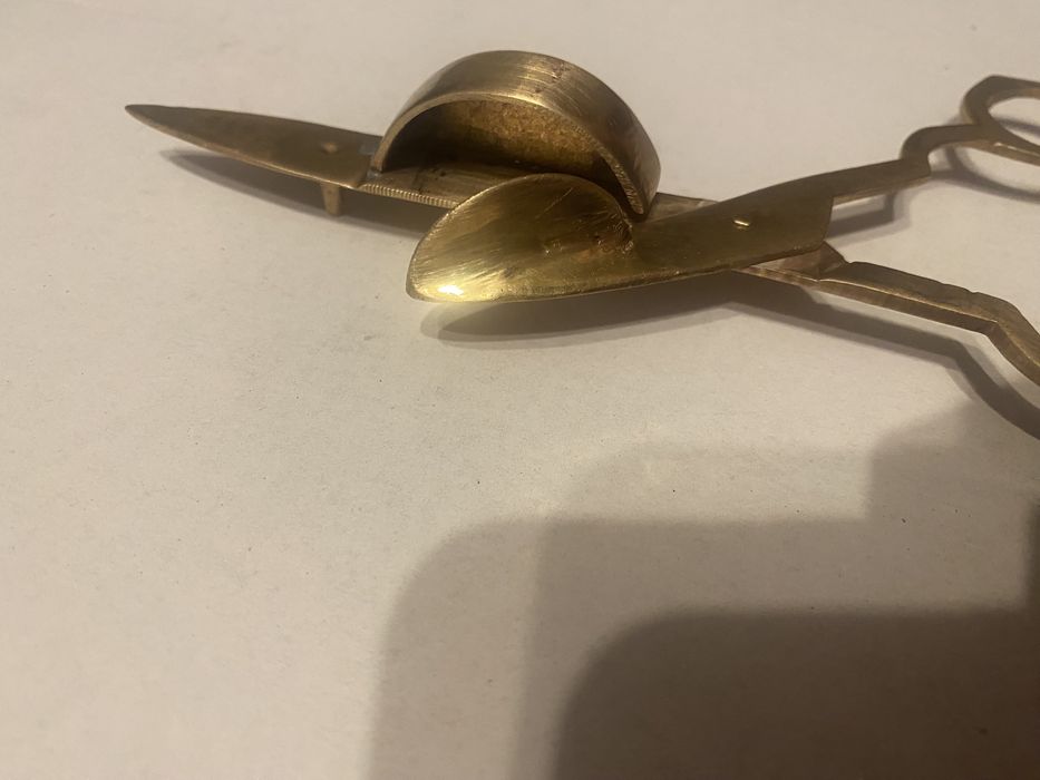 Starodawne nożyczki do przecinania knotów