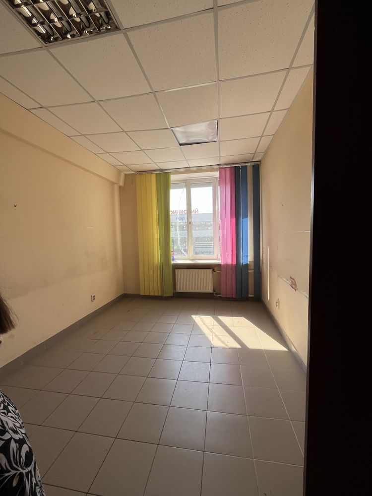 Здам офіси в центрі по Смілянській, від 16,5 кв.м