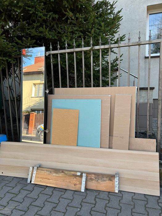 Za darmo elementy mebli, drzwi, fronty szafek