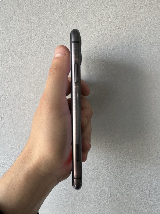 IPhone 11 64 GB гарний стан
