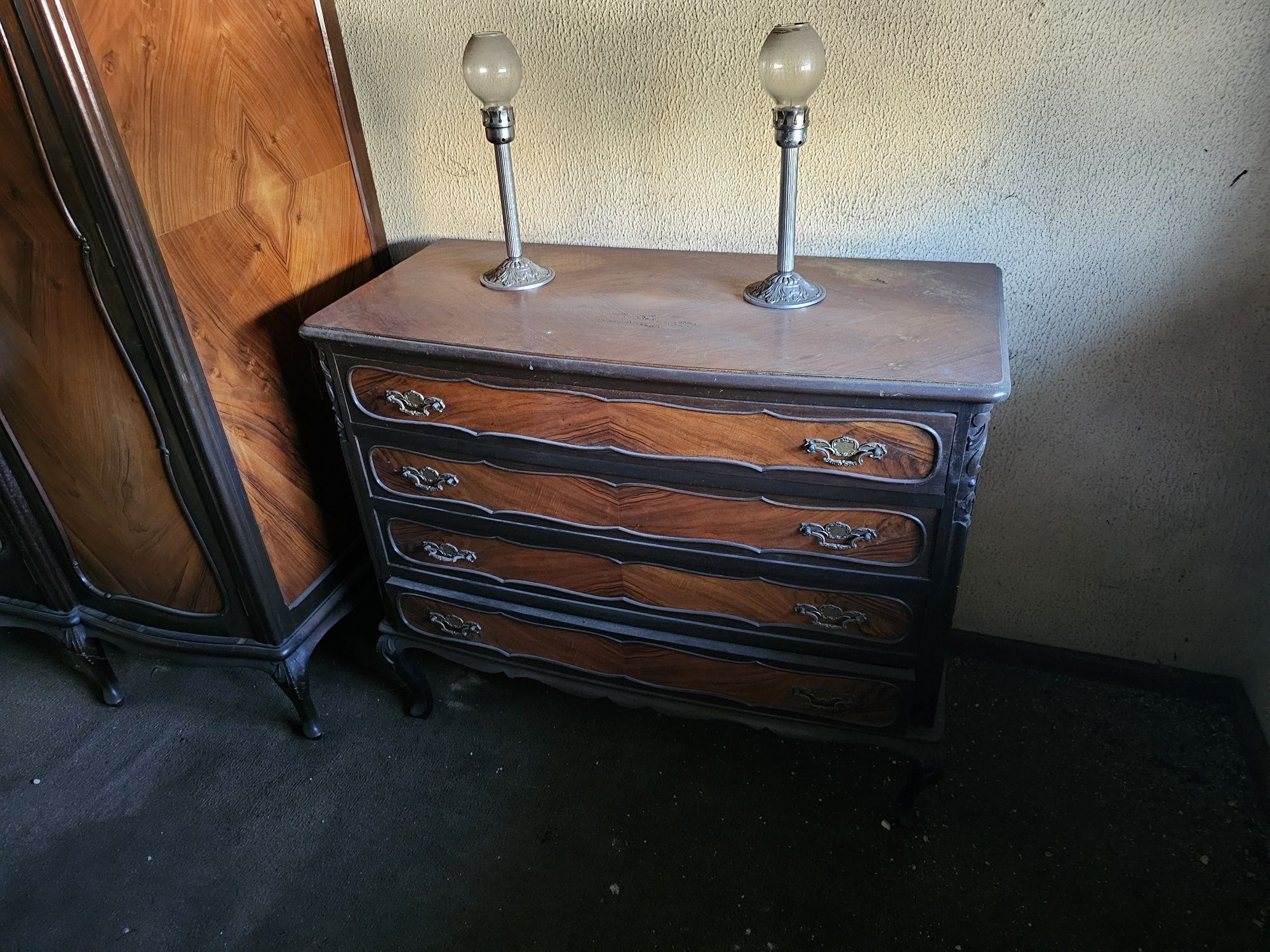 Moveis de quarto estilo século XVIII