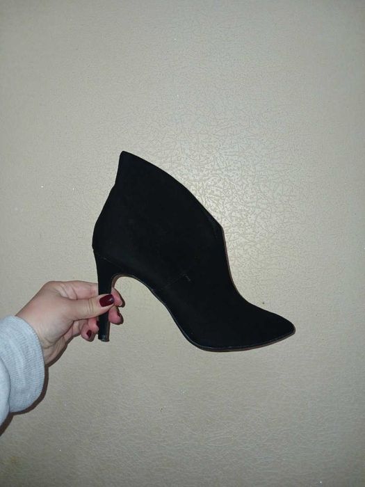 ботильйони 38 розмір