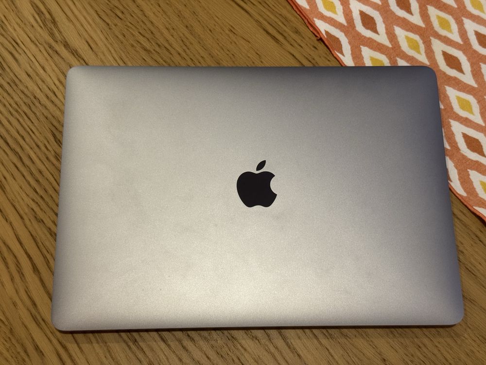 Macbook Pro 2020 i5 (último com intel)