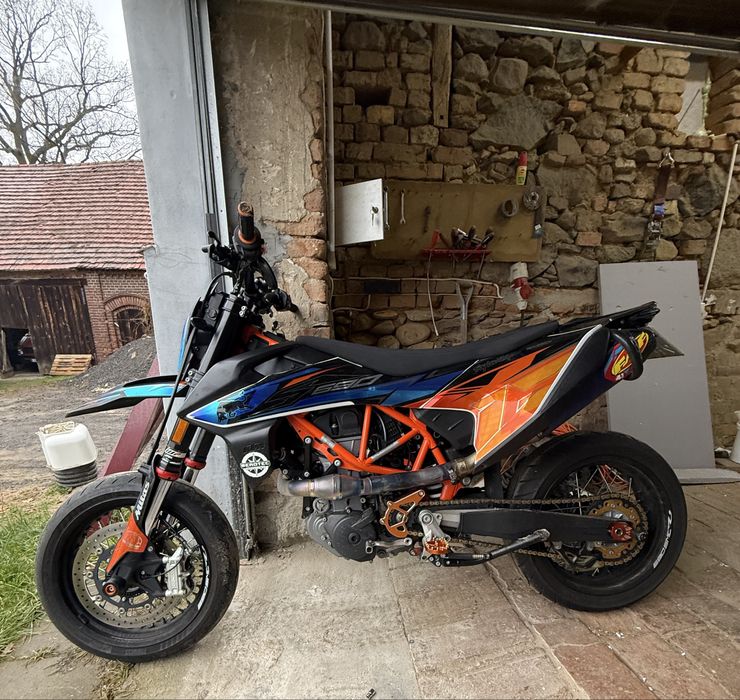 KTM 690 SMC-R 2020 rok