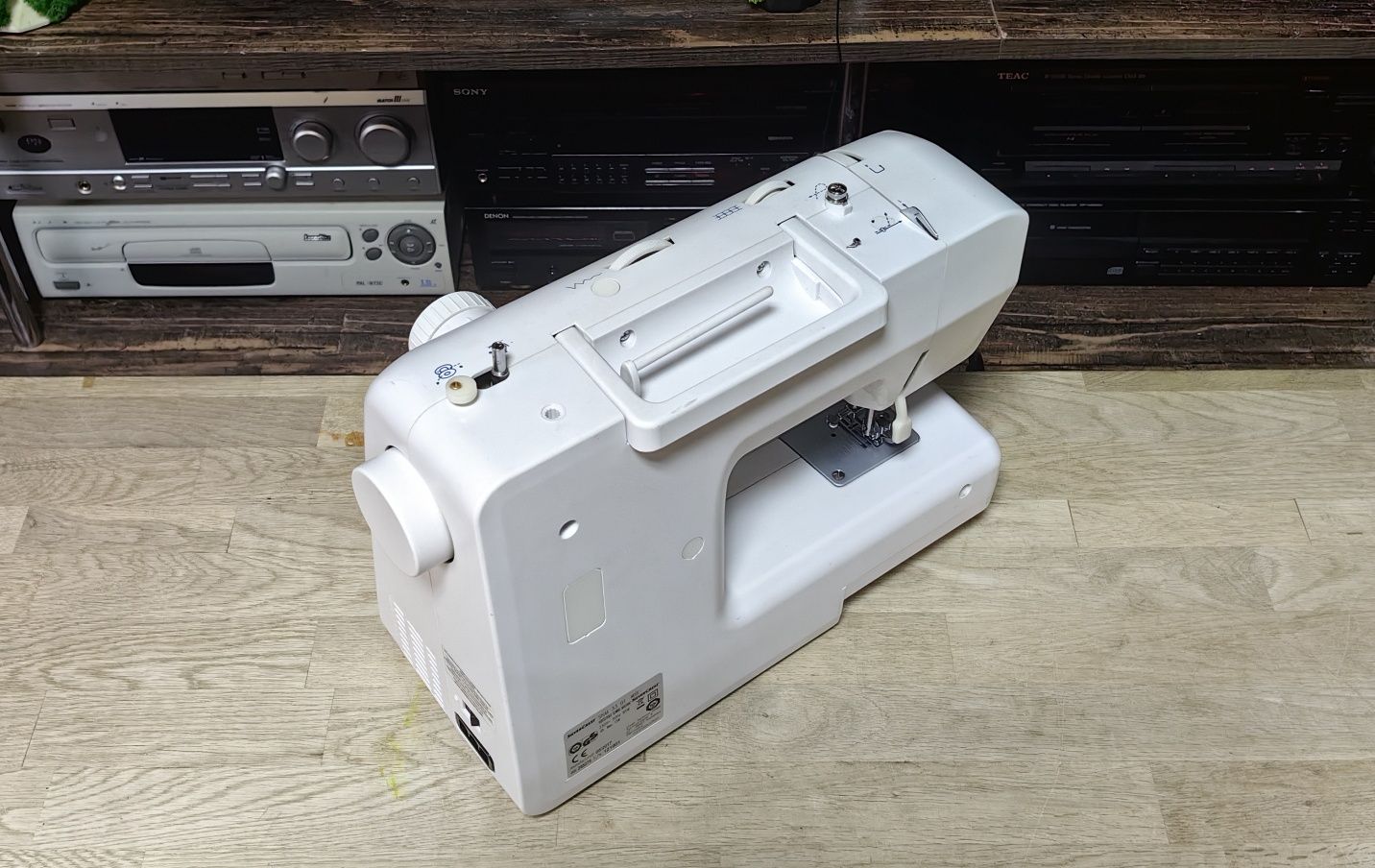 Швейна машинка SilverCrest SNM 33