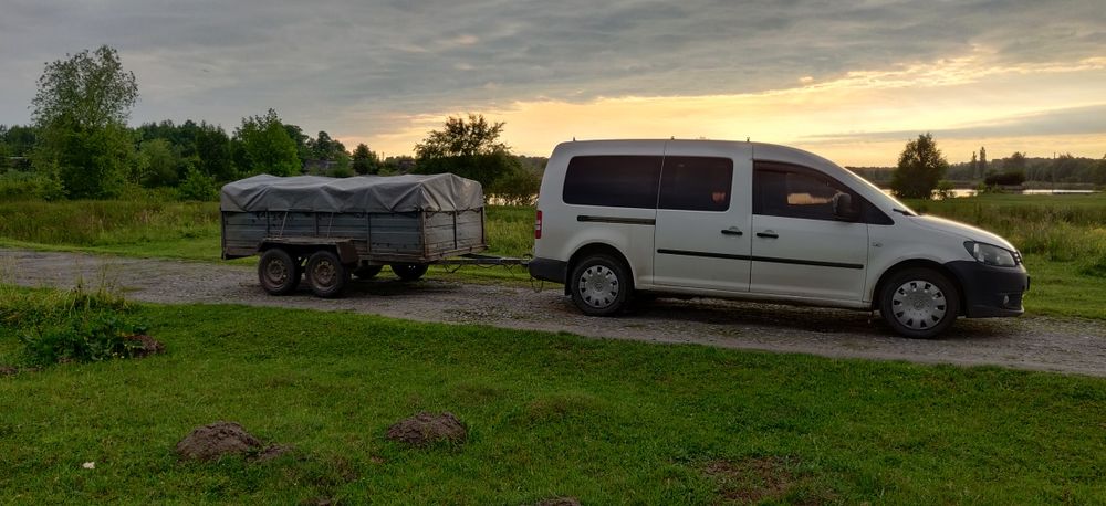 Пасажирські  та грузові перевезення