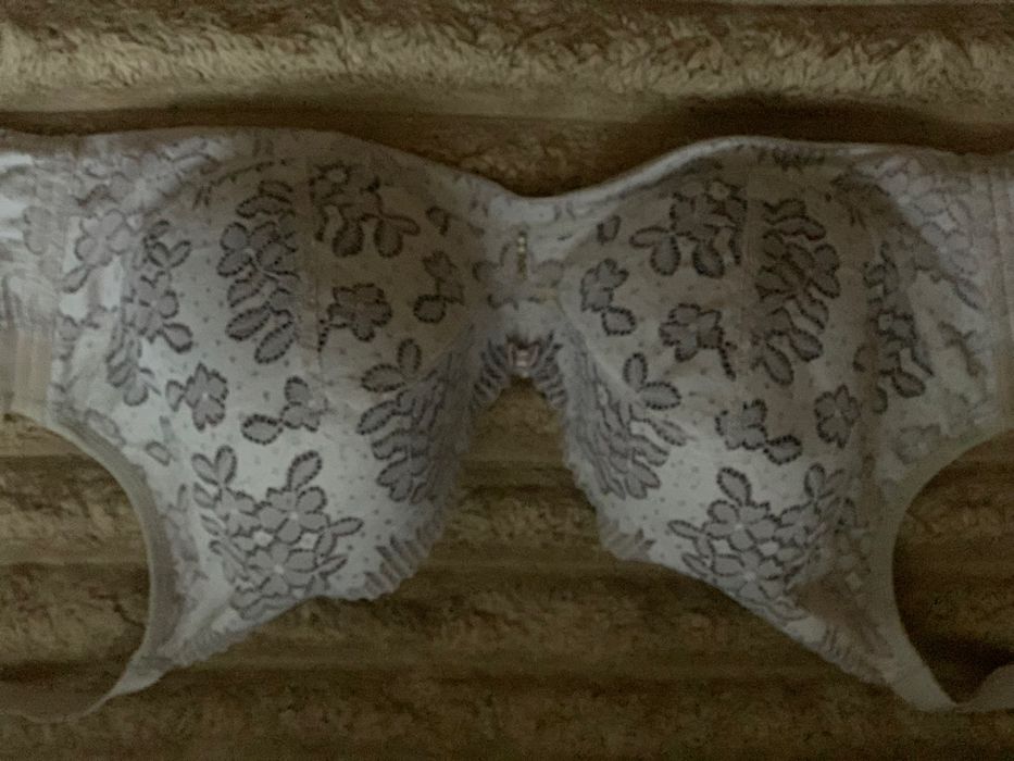 Бюстгальтер- лифчик 95Е