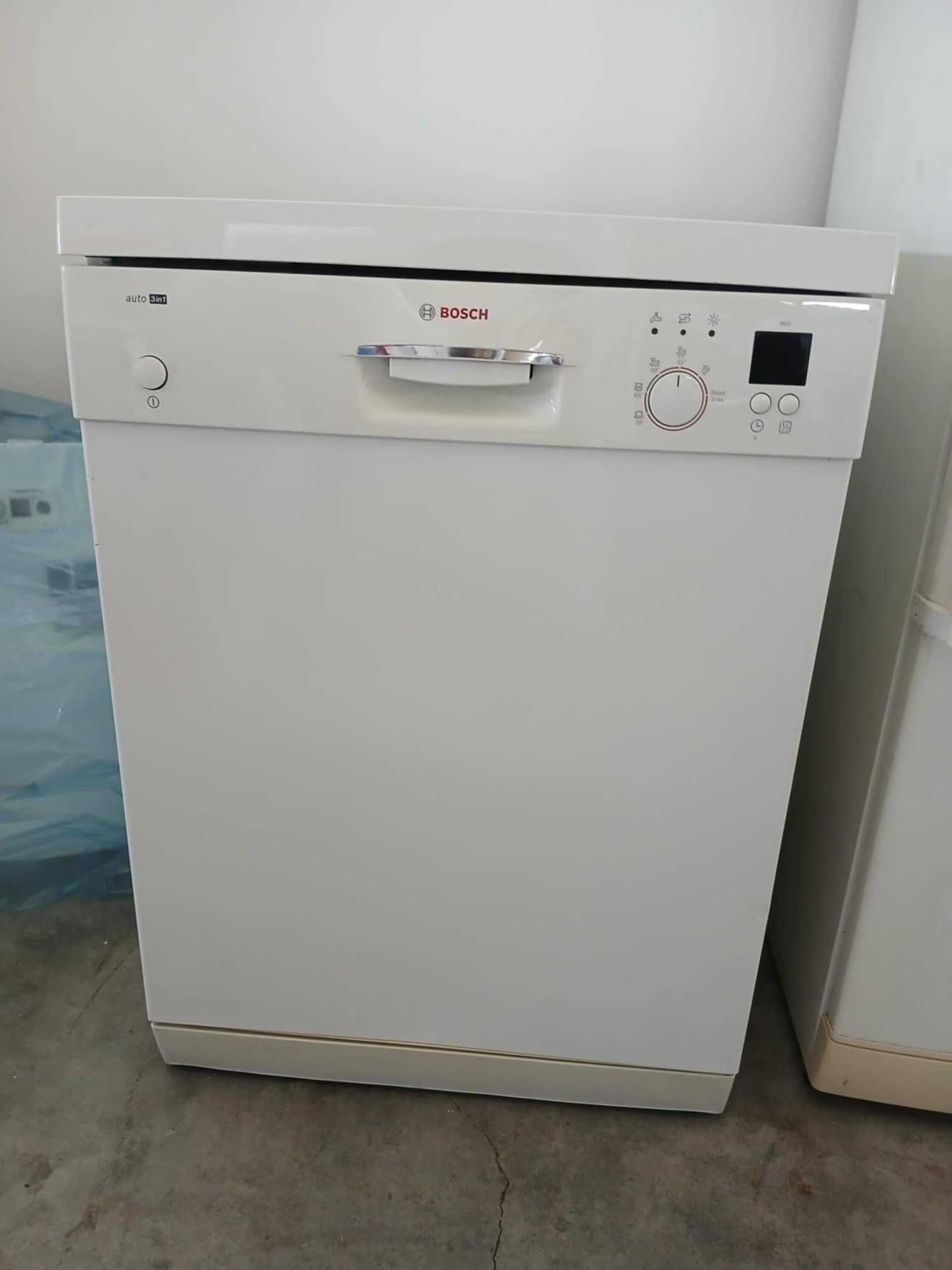 Vendo em bom estado fisico e tecnico maquina de lavar louça Bosch