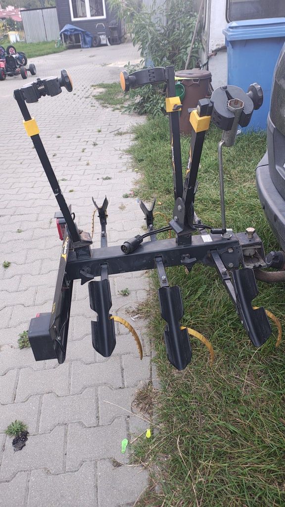 Bagażnik na 3 rowery na hak uchylny
