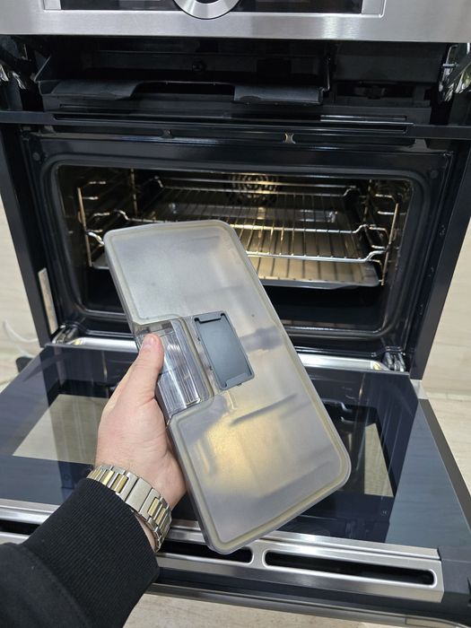 Духова шафа Bosch 2в1 Пароварка 45см Чюдовий стан України.мова