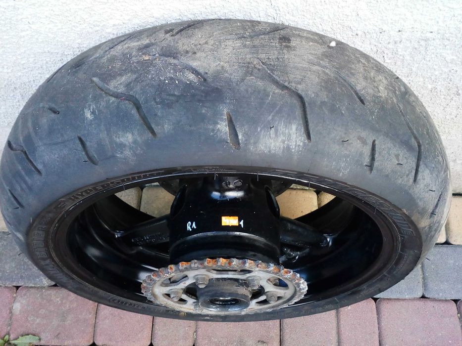 Yamaha YZF R1 , R-1 tylne koło tarcza felga tył zabierak komplet 98-01