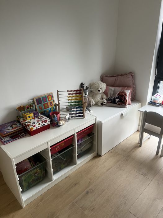 Zestaw mebli dziecięcych IKEA – Biały komplet w super stanie!