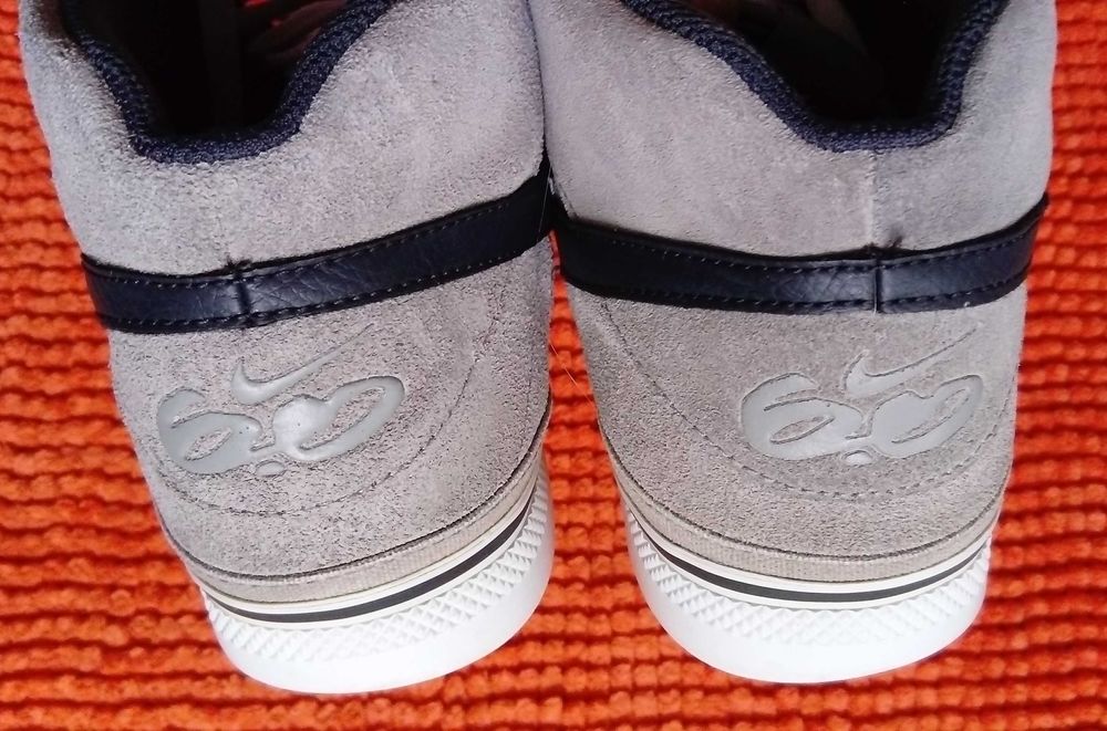 Super lekkie skórzane wysokie półbuty sneakersy Nike, rozmiar 44