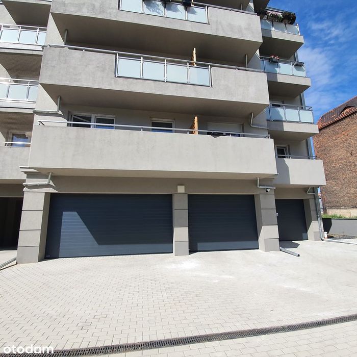 Wynajmę pomieszczenia magazynowe w centrum - 86m2