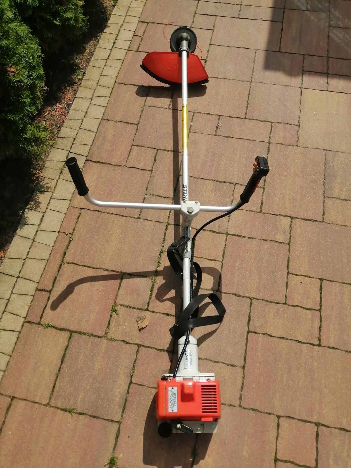 Kosa spalinowa wykaszarka Stihl FS 220