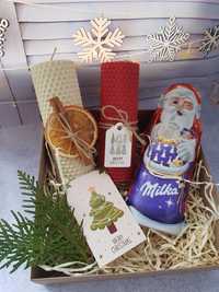 Подарочный новогодний набор свечей из вощины и шоколадный дед мороз