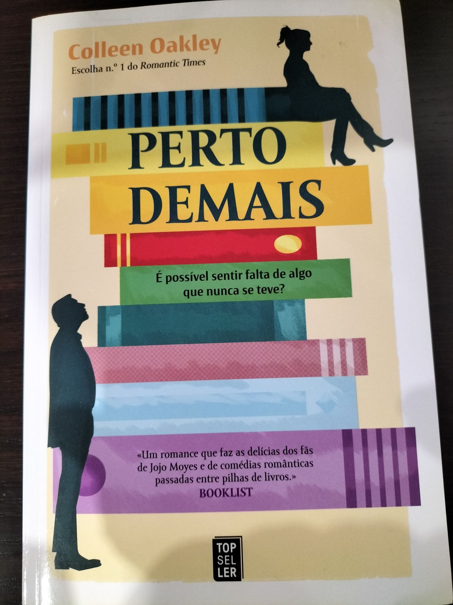 Livro " Perto demais"